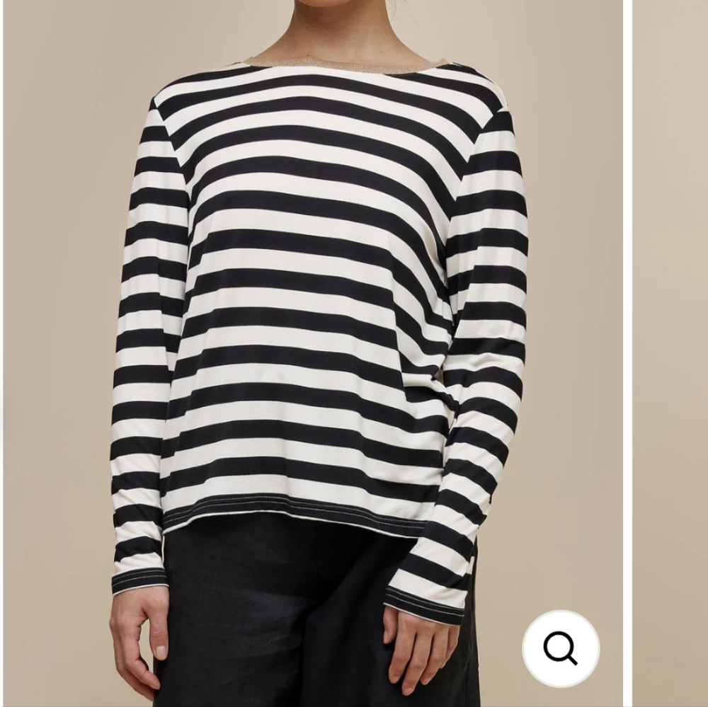UCHUU size 2 small long sleeved striped tee